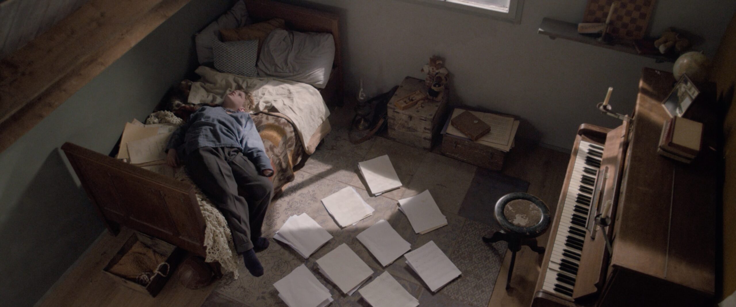 Project stills from The Little Pianist
